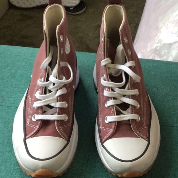 Converse - Picture 2 of 4